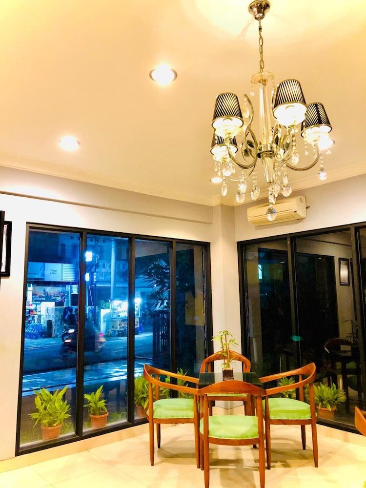 Votel Viure Hotel Jogjakarta Maguwo Exterior foto