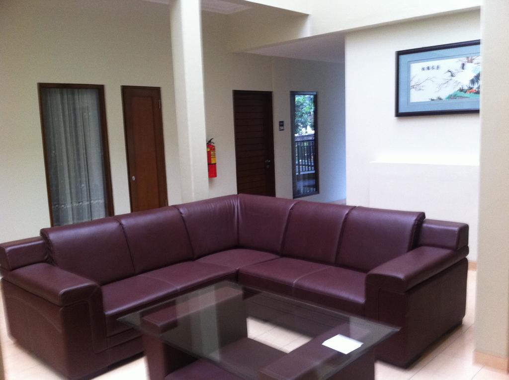 Votel Viure Hotel Jogjakarta Maguwo Exterior foto