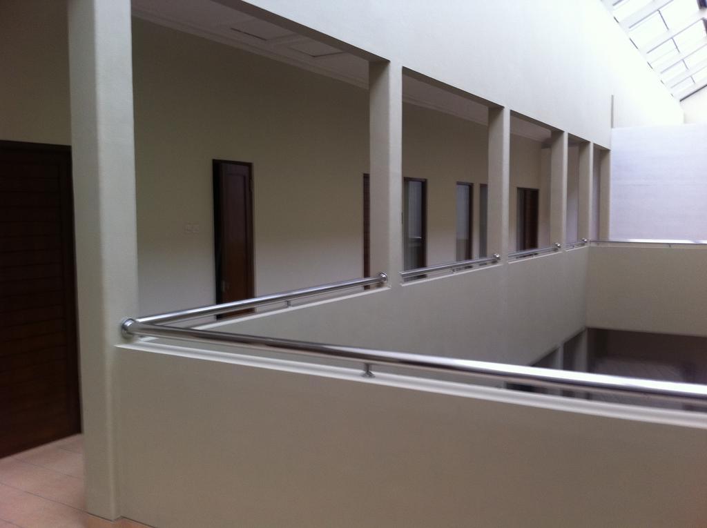 Votel Viure Hotel Jogjakarta Maguwo Exterior foto